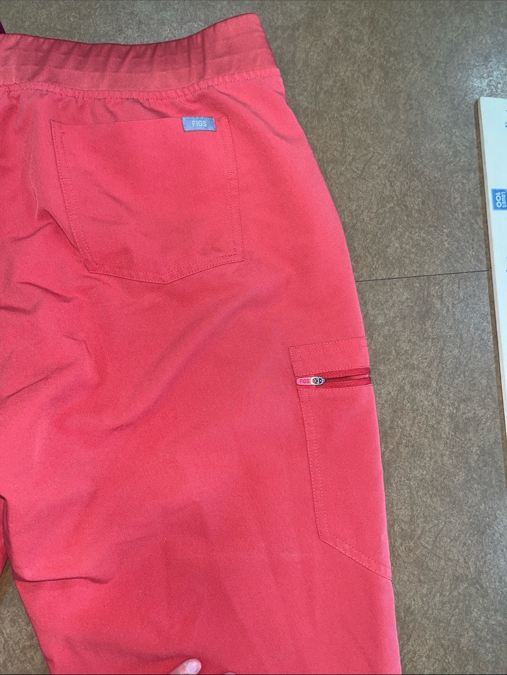 FIGS • Mandarin Color • Zamora Joggers • Rafaela Top • Like NEW • Size L/XL - Picture 15 of 16